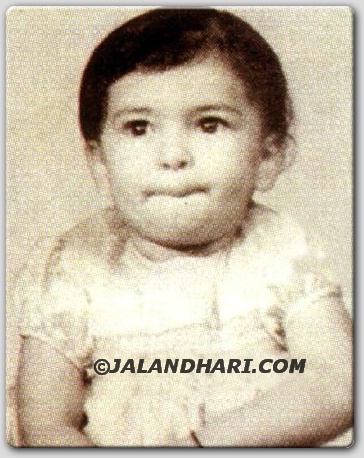 Juhi Chawla Child Baby